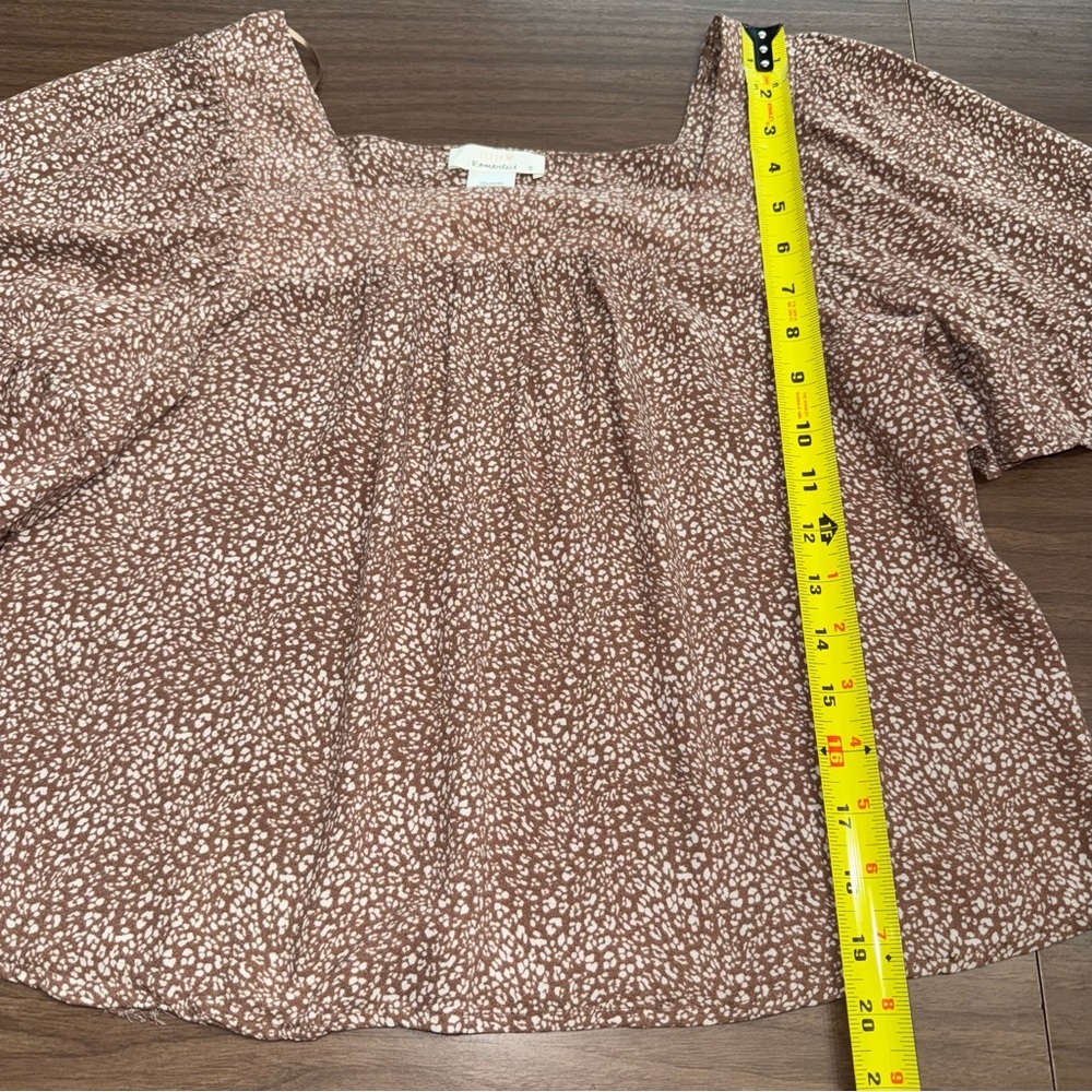 Urban Romantics Women’s Top Small  Brown‎ White Floral Print 100% Rayon Flutter - Picture 10 of 10